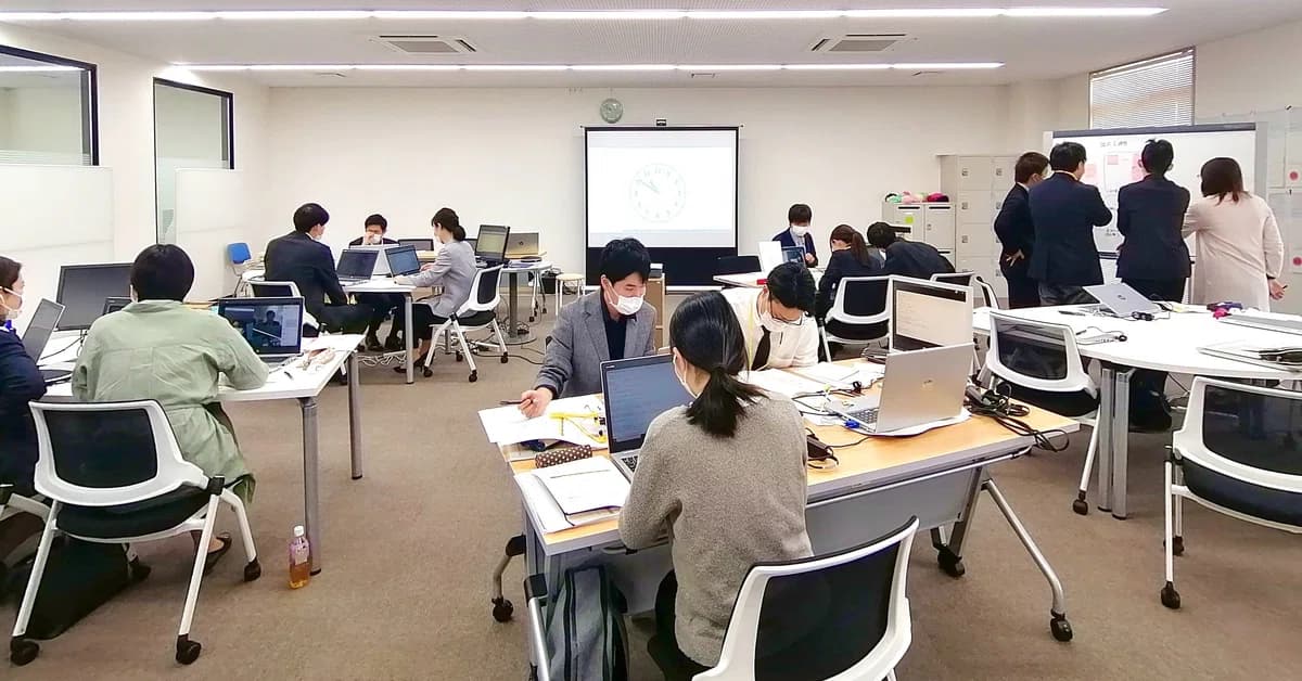 リラックスした雰囲気の面接風景の写真